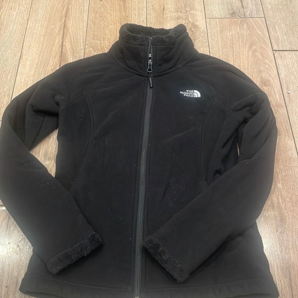 The NorthFace woman’s Xsmall jacket​​​​​​​